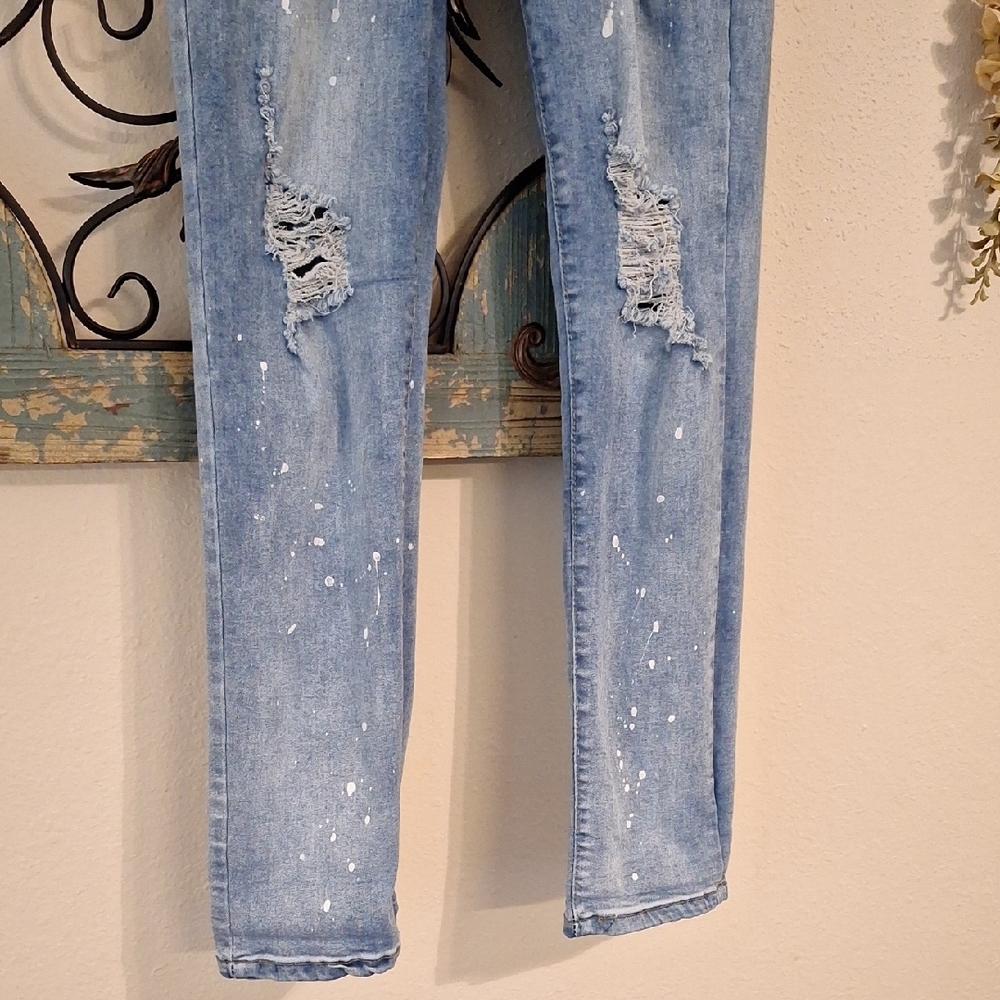 Trendy Paint Splatter Blue Distressed  Skinny Jeans. Size Medium - Picture 8 of 12